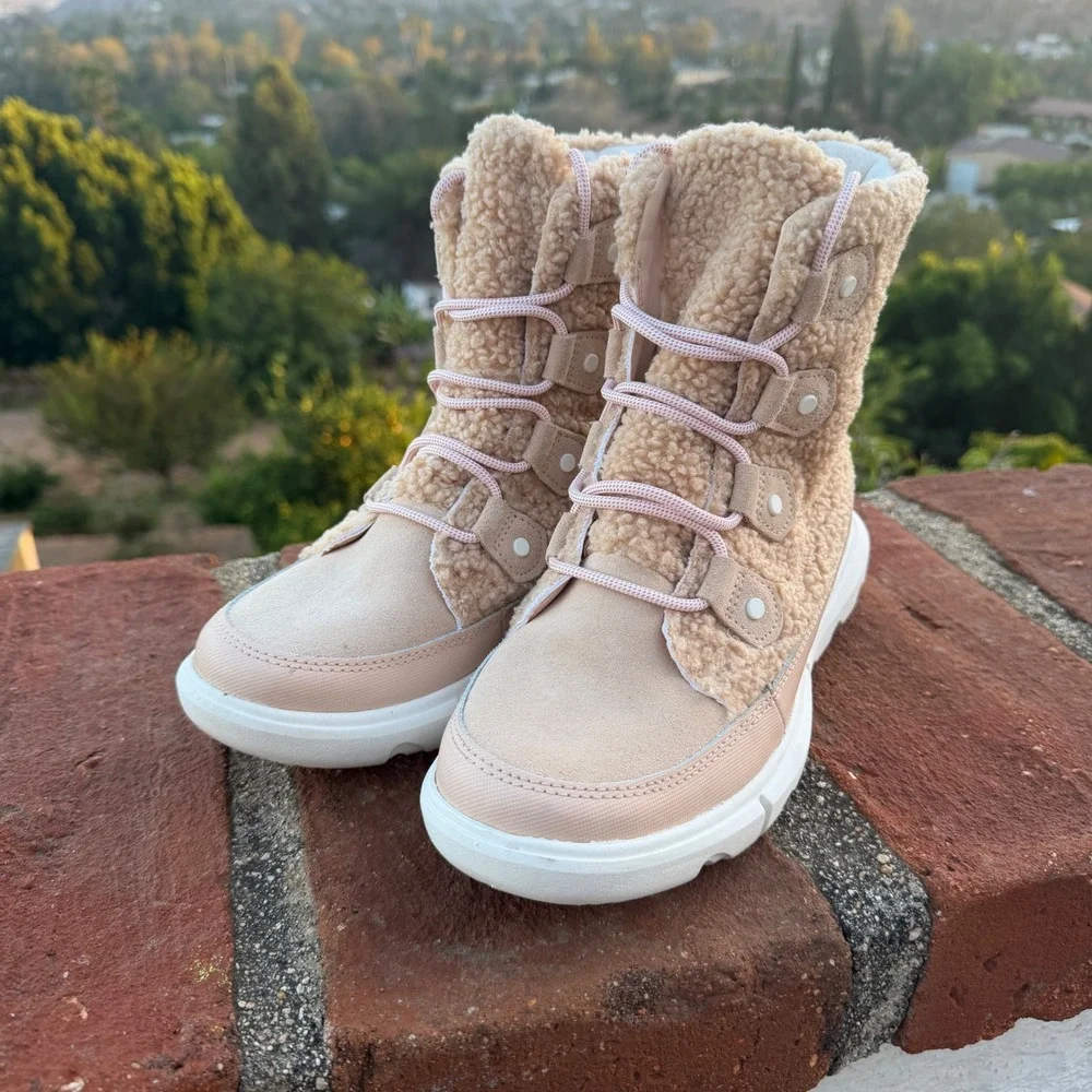 Sorel excellent only
